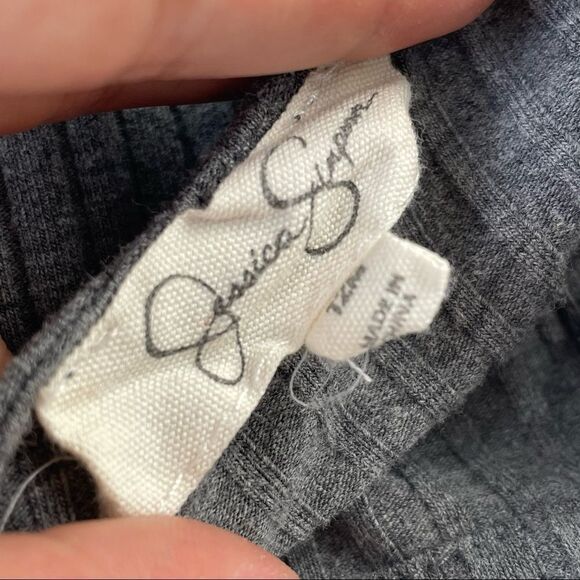 Jessica Simpson Grey Sleeveless Onesie Sz 12M - Picture 5 of 7